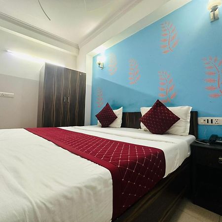 Hotel Galaxy Inn Near Delhi International Airport 뉴델리 외부 사진